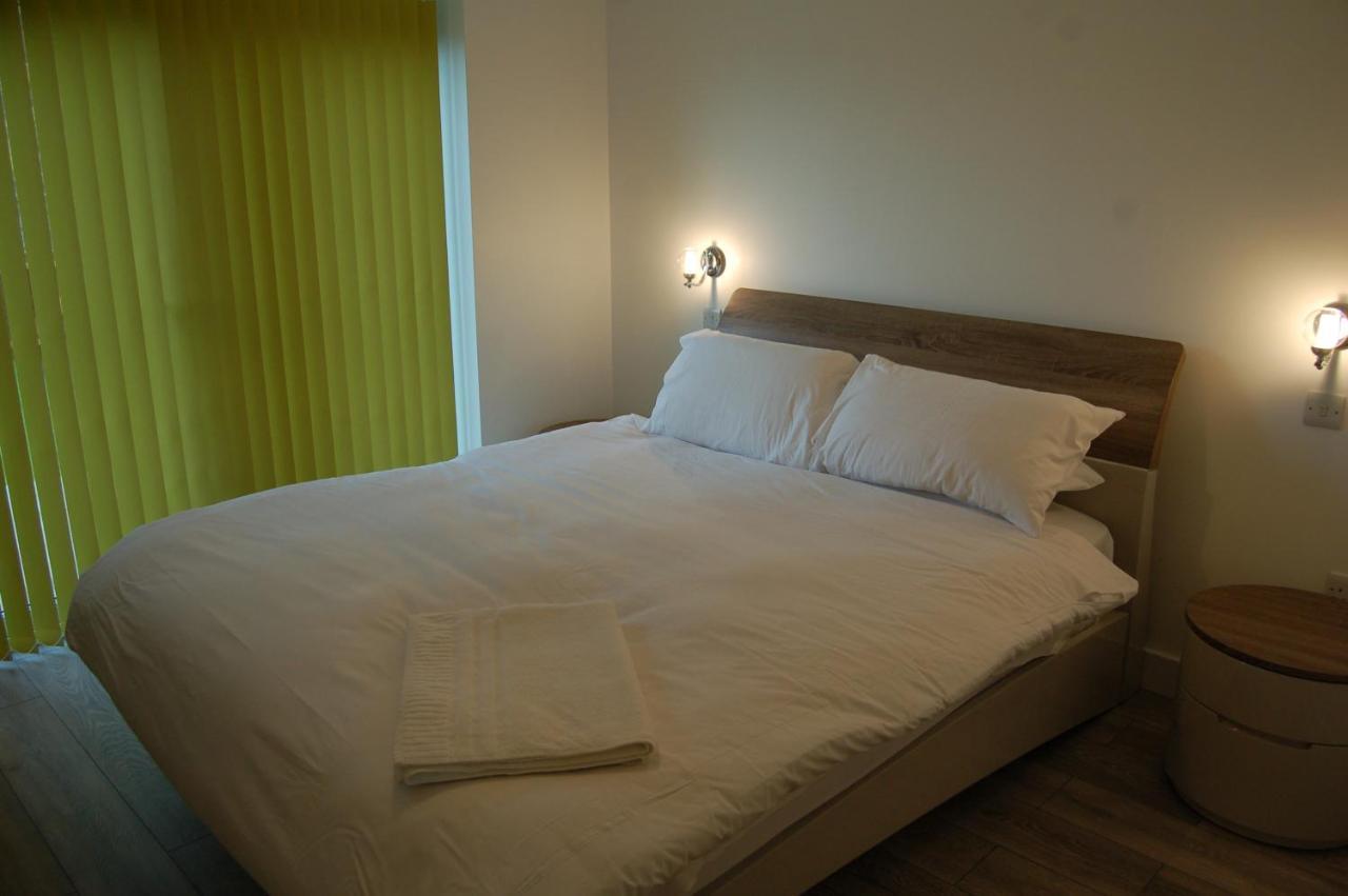 Beautiful, Modern Villa 5 Mins Walk From The Stunning Bay At Trearddur هوليهيد المظهر الخارجي الصورة