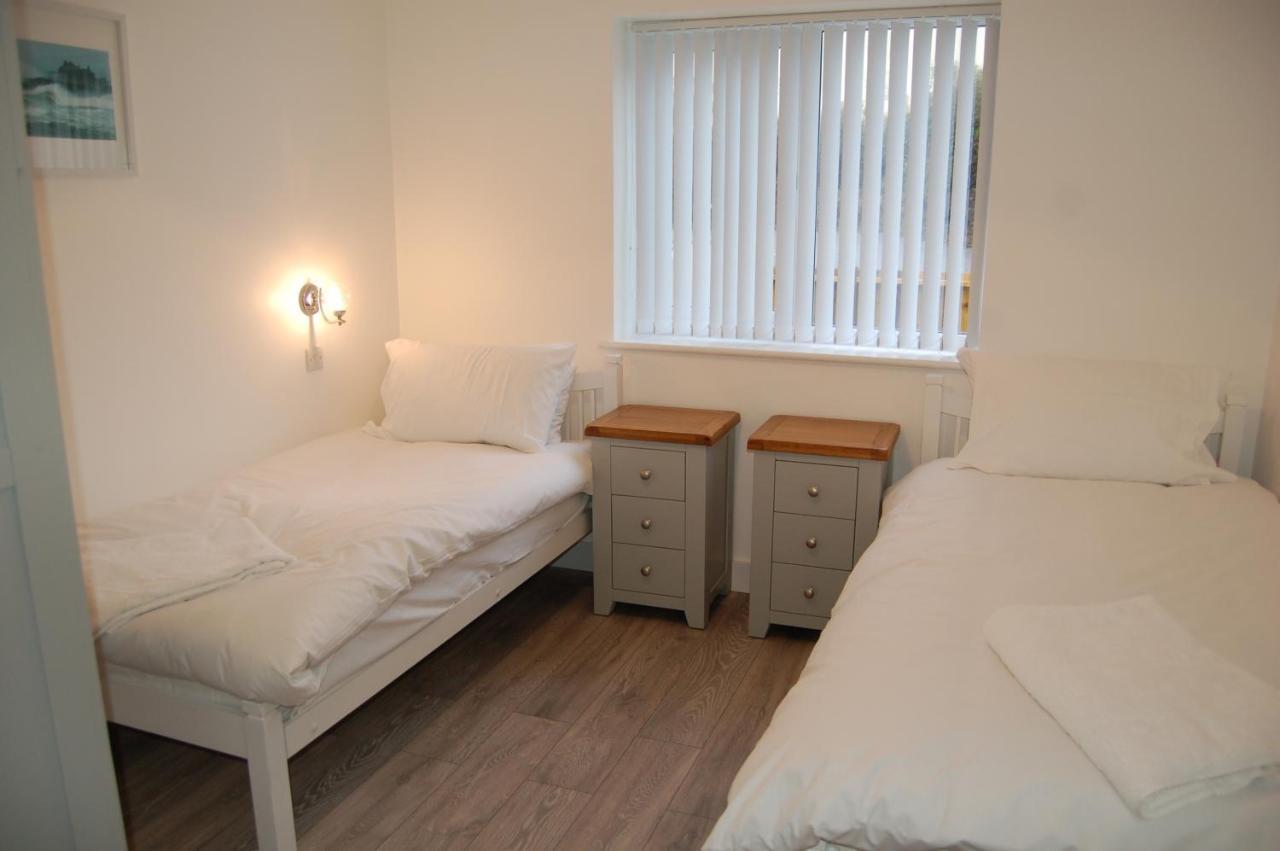 Beautiful, Modern Villa 5 Mins Walk From The Stunning Bay At Trearddur هوليهيد المظهر الخارجي الصورة