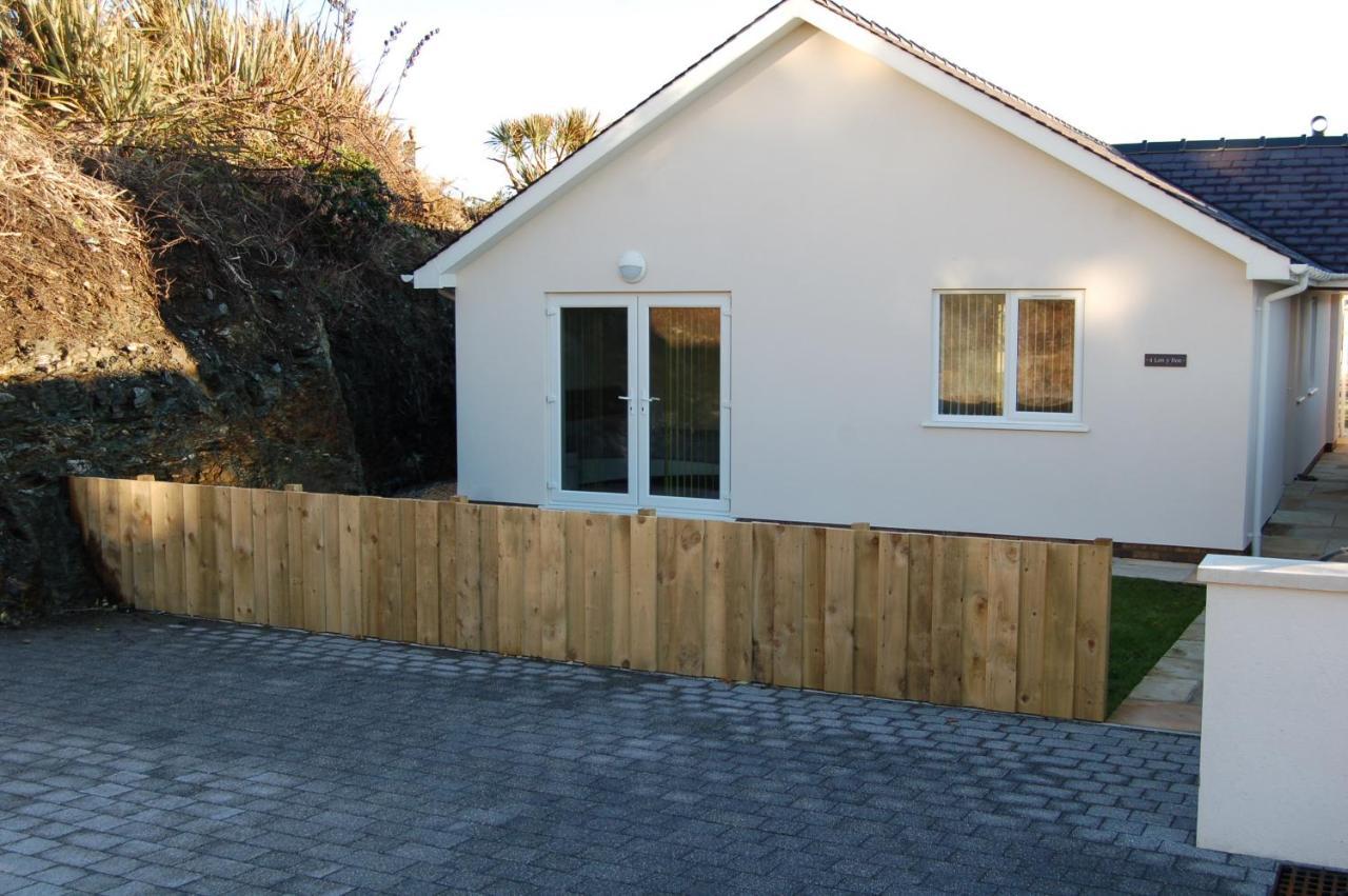 Beautiful, Modern Villa 5 Mins Walk From The Stunning Bay At Trearddur هوليهيد المظهر الخارجي الصورة